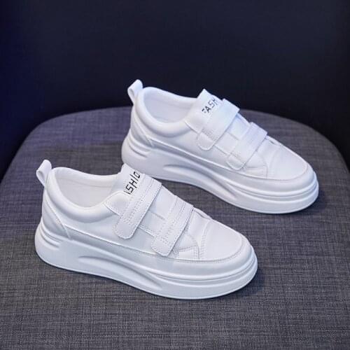 2021 Casual Womens Flat Shoes Fashion White Womens Sneakers Non-slip Increase School Flats Soft Leather Womens Sports Shoes