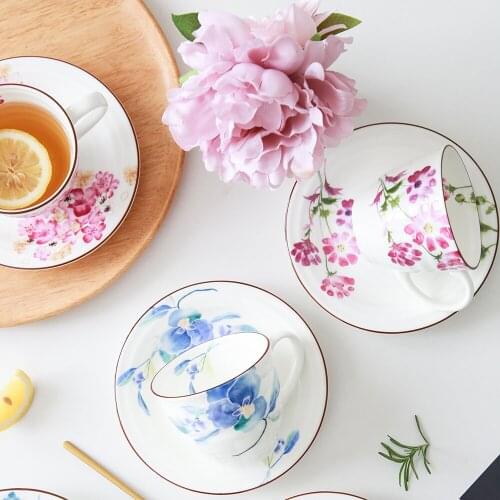 230ml Ceramic Cups Creative Coffee Mugs Set Simple Floral Pattern Tea Cup and Saucer for Housewares Office Mug Drinkware