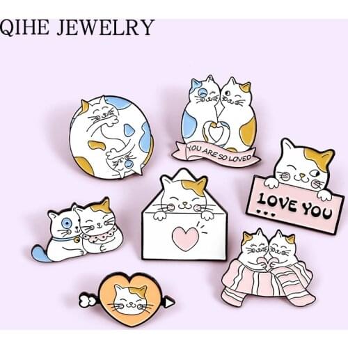 Cute kitty Cat Enamel Pins Love You Round Heart Animal Geometry Brooches Bag Lapel Pin Badge Jewelry Gift for Couples Friends