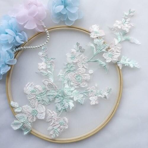 1Pair/2PC Fresh Embroidered Lace Flower Decals Handmade DIY Materials Wedding Dress Stage Clothing Accessories Sew on