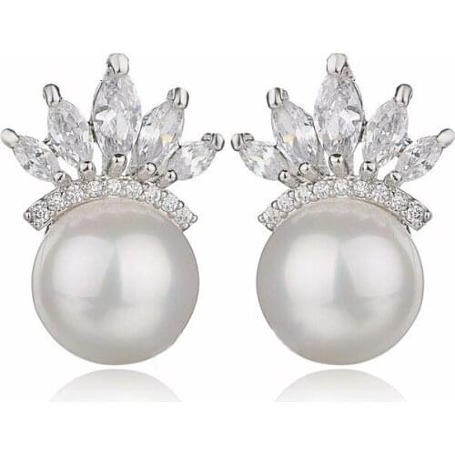 Bettyue Fashion Charm AAA Cubic Zircon Two Colors Pearl Jewelry Stud Earrings For Woman Europe And America Style Wedding Gifts