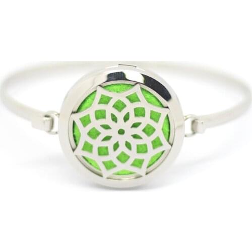 Kisseason Rigid Bracelets