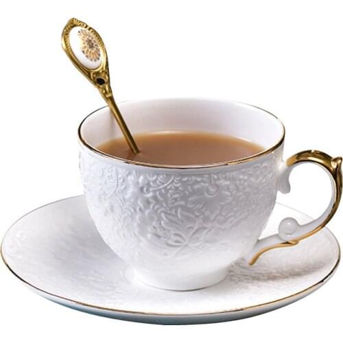 Luxury Ceramic Coffee Cup And Saucer Set Tea Cups With Spoon Gold Embossed Exquisite Bone China Coffee Mugs Plate Tableware Gift