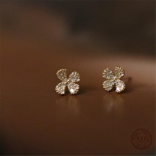 925 Sterling Silver Korean Version Simple Three-dimensional Flower Stud Earrings Women Light Luxury Temperament Wedding Jewelry