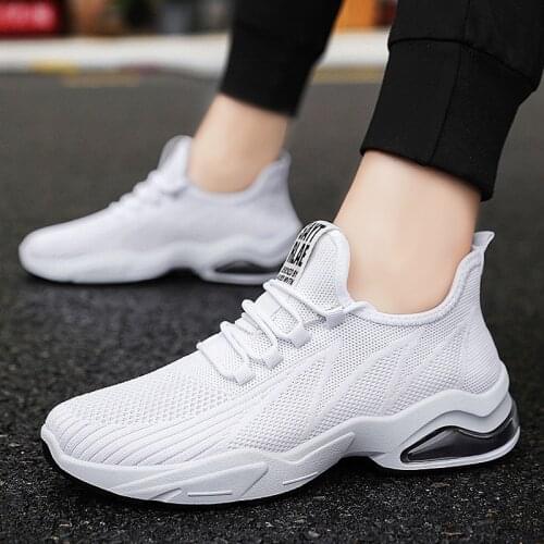 Men sneakers 2021 spring breathable sports shoes fashion shoes soft sole running shoes comfortable anti-slip men flats shoes