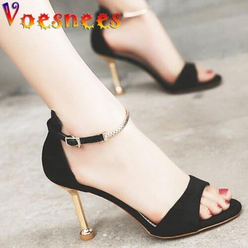 Sexy Pointed Open Toe Women Shoes Metal Chain Heels Buckle Strap Summer Thin High Heels Walk Show Fashion Silver Party Sandals