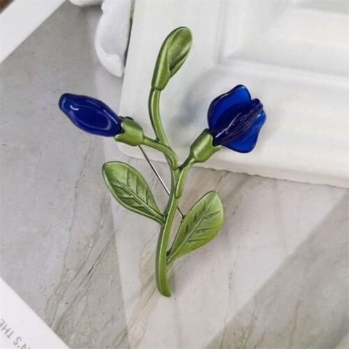 Decoration industry Qingdao factory plant flower real shot simple golden bell flower fashion retro womens Brooch