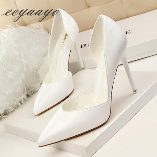 2019 New Spring/Autumn Women Pumps High Thin Heel Pointed Toe Fretwork Shallow Sexy Office Ladies Women Shoes White High Heels