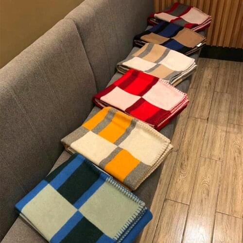 European and American noble luxury thick 1500 grams H blanket shawl scarf air conditioning sofa aircraft blanket