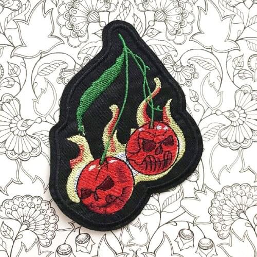 Skull Patch Iron on Embroidered Sew Applique Fabric Badge Garment DIY clothes Apparel Accessories