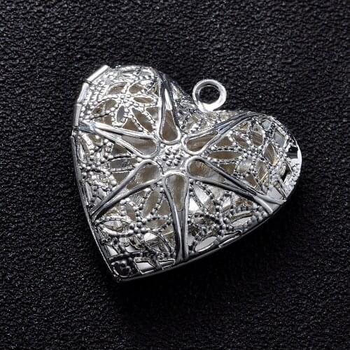 50Pcs/Lot Net Hollow peach Heart Photo Frame Locket Box Copper Gold Steel Black Pendant DIY Vintage Craft Jewelry