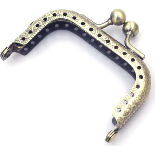 50PCS Bronze Tone 6.5cm Square Embossed Mini Metal Purse Bag Frames Kiss Clasps Clutch Buckle Clips Handbag Luggage Hardware