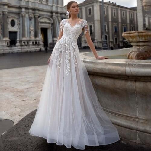 Eightree Beach Wedding Dress Elegant V-neck Long Sleeve Wedding Dresses A-Line Appliques Bridal Gown Tulle Princess Evening Gown