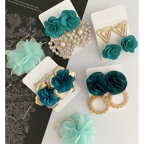 Fashion Wholesale Gorgeous Green Flower Metal Earrings Geometric Beautiful Drop Earrings Women Jewelry 2021 серьги