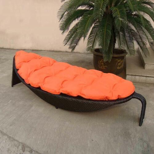 Outdoor Rattan Daybed For Hotel / Building , Fashion Leaf Shaped to sea port by sea