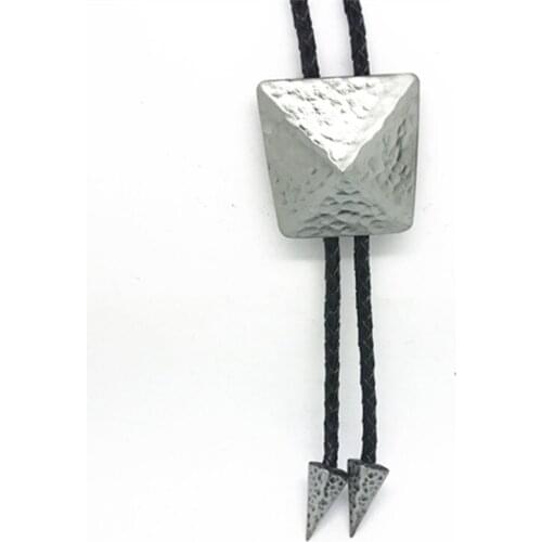 In 2017, the new European and American cowboy pyramid poirot tie bow tie fashion classic zinc alloy leather luxury so hot