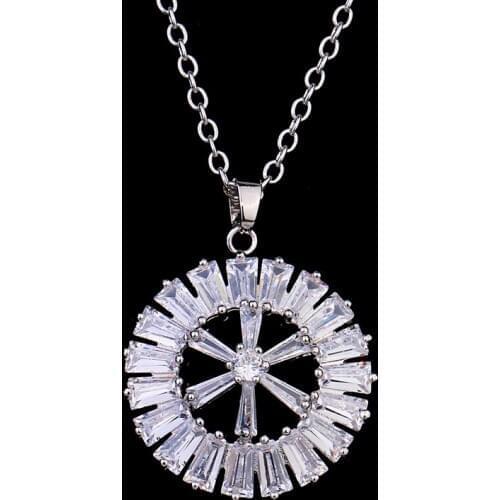 Emmaya Brand Hot New Fashion Round Pendant Sparkling AAA Zircon Three Colors Jewely Necklaces For Woman Florid Wedding Gift