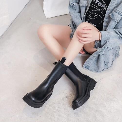 Women Autumn Boots Plus Szie Black New Fashion Slip On Low Heel Round Toe Female Casual Martin Boots
