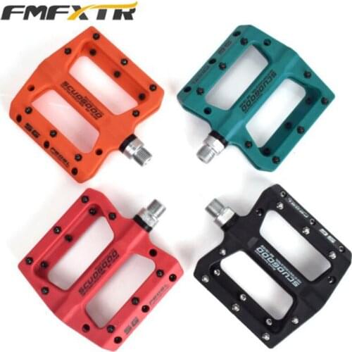 High Quality Portable Mountain Bike Bicycle Pedals Nylon Fiber 4 Colors Big Foot Road Bike Bearing Pedals Bicycle Bike Parts