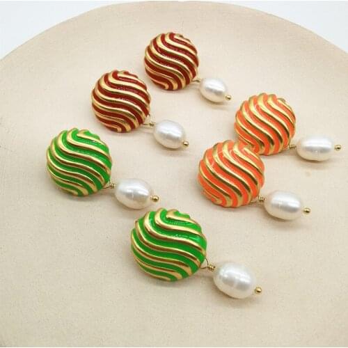 European and American French retro Enamel Earrings elegant court style freshwater pearl earrings oil dripping 2021 new earrings