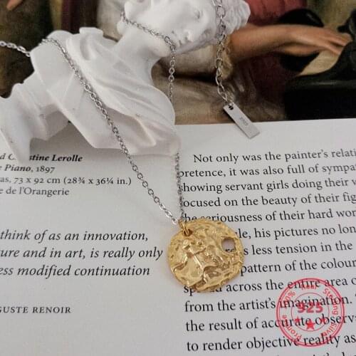 Hot Selling S925 Sterling Silver Fine Necklace Personality Portrait Round Gold-plated pendant Clavicle Necklace Women Jewelry