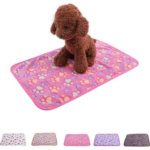 Pet Blanket Four Seasons Universal Warm Coral Fleece Paw Print Small and Medium Cats and Dogs Blanket Sofa Cushion Pet Supplies