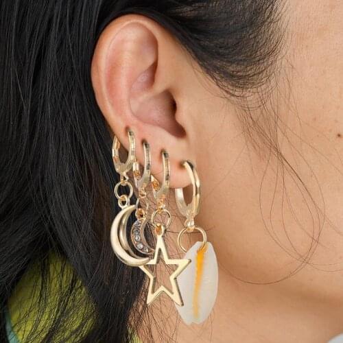 Simple Natural Shell Ear Clip Crystal Moon Star Hollow Geometric Stud Earrings for Women Fashion Gold Exquisite Ear Jewelry