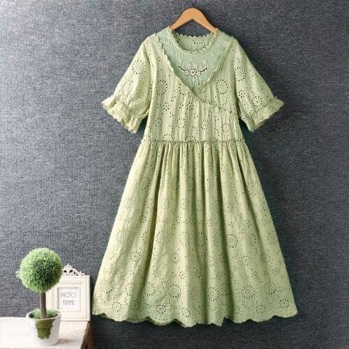 Lamtrip Retro Circle Floral Hollow Embroidery Hook O-Neck Lace Edged Lantern Sleeve Cotton Dress Retro 2021 Summer