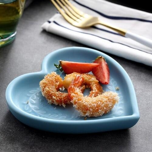 5-inch European Art Ceramic Heart-shaped Fruit Snack Plate Home Western Restaurant Cafe Dessert Sushi Flat Plate White Tableware