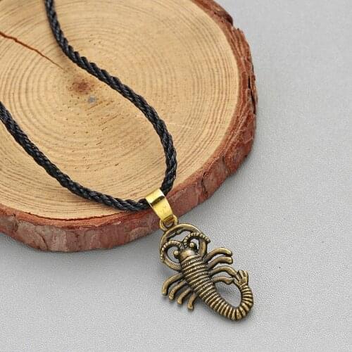 Antique Scorpion Pendant Necklaces for Boys Men 3D Bronze Poisonous Insect Charm Punk Boyfriends Birthday Jewlery Gift
