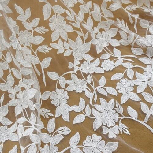 2021 High-Quality Flower Embroidery Ivory White Bridal Wedding Gown Fabric HY1590-2
