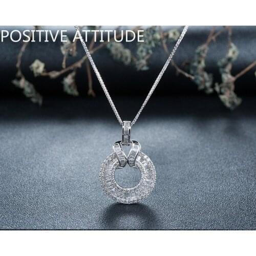 Fashion Round Pendant Female Clavicle Necklace Short Chain Shiny Zirconia Party Valentines Day Popular Gift