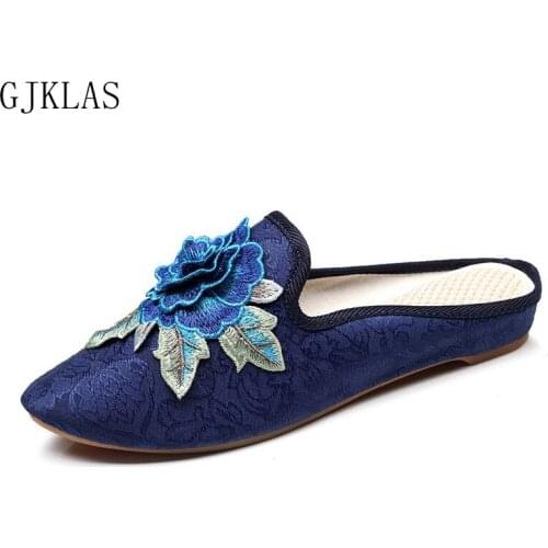 Embroidery Flower Womens Flat Slippers Comfortable Spring Summer Shoes for Women Flat Baotou Mules Femme Canvas Cloth Slippers