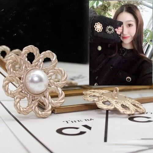 1pcs High-quality Metal Buttons Flower-shaped Alloy Buttons Retro British Style Coat and Vest Decorative Metal Buckles