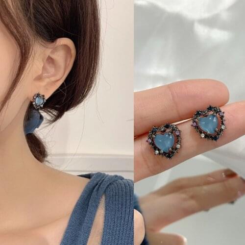 Fashion Vintage Blue Heart Zircon Crystal Stud Earrings for Women Simple Luxury Small Ear Stud Earring Jewelry Accessories