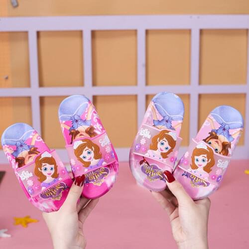 Childrens Slippers for Boys Summer Girls Home Indoor Shoe Cute Disney Cartoon Non-slip Cute Little Girl Wearing Baby Shoes