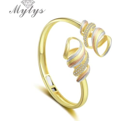 Mytys Three Gold Middle East Fashion Cuff Bangle Open Size Brass Copper Jewelry High Quality Women Trendy Design Bangles B1111