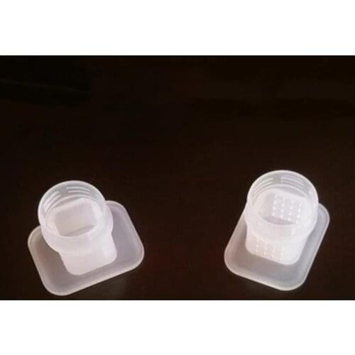 1 PCS Bee Drinking Fountain Cup Water Bottle Cap Insect Beekeeping Tools Drinker Feeding X2S9