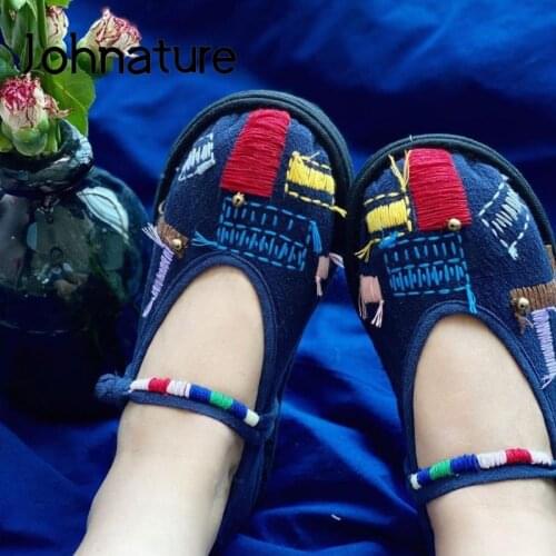 Johnature Cotton Fabric Flats Women Shoes Retro Floral Handmade Embroider Buckle Strap Round Toe 2021 New Concise Ladies Shoes