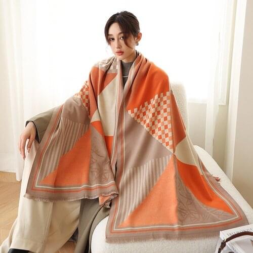 Luxury Brand Designer Printed Cashmere Scarf Autumn and Winter Travel Warm Shawl Soft Pashmina Thicken Blanket Tasseles Scarves