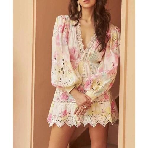 2021 summer new dress fresh printing and dyeing lantern sleeve V-neck lace temperament stitching short dress