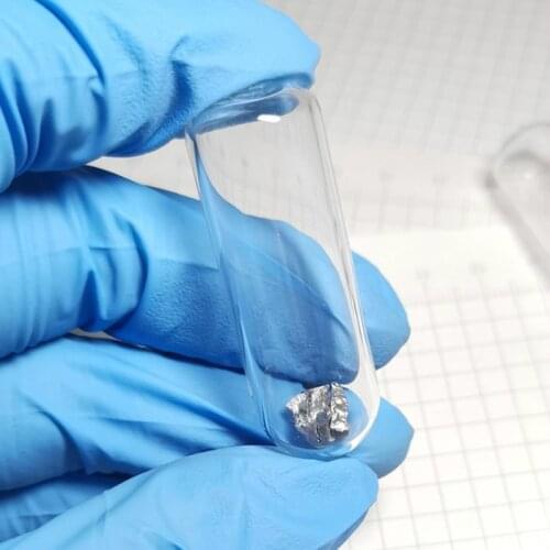 99,95% Lutetium Metal,Lutetium Lu Beautiful Shiny Distilled Crystals,1 Gram In Glass Ampoule