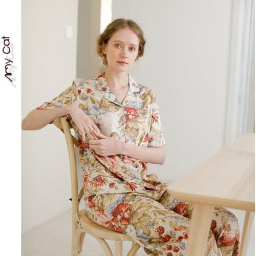 2020 High-end Satin Breathable Cotton Womens Pajamas Lapel Multicolor Flower Print Short-sleeved Trousers Viscose Pajamas Set