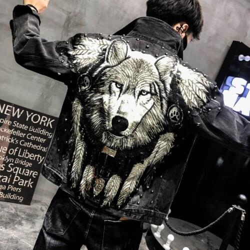New 2020 Punk Style Novel Wolf Embroidered Rivet Jean Jacket Men Denim Jackets Streetwear Slim Black Jacket for Men