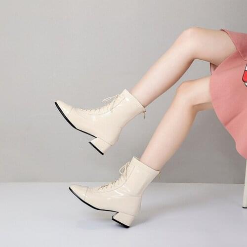 2021 Ladies Patent Leather Short Boots Fashion Cross Tied Zipper Four Seasons Boots Comfortable Low-Heel Square Toe Womens Shoe