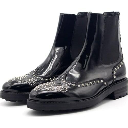 Carved Rivets Thick Bottom Ankle Boots Men Handmade New European 2020 Mens Genuine Leather Shoes Black Pointed Slip On Boots Men