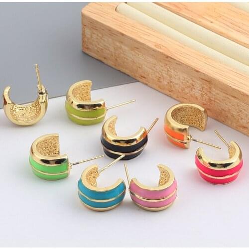 Lady Cute Candy Color C-Shape Huggies Hoop Earrings for Women Fashion Girls Multicolor Enamel Hanging Earrings Wholesale