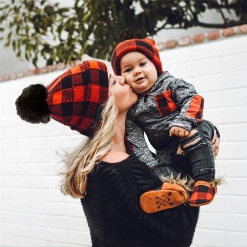 Christmas Warm Winter Cap for Adults Kids with Small Balls Mom Kids Knitted Hats New Fashion Red Plaid Print Woolen Yarn Caps