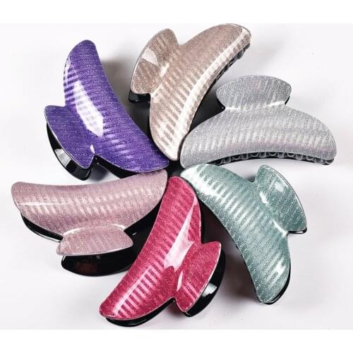 9cm Large Striped Glitter Acrylic Women Hair Claws Crab Clamps Simple Female Hair Clips Retro Make up Hairdress Styling Tool