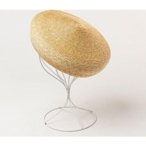 Spring and summer new style delicate wheat straw hand-knitted beret fashion casual catwalk concave shape straw bud painter hat